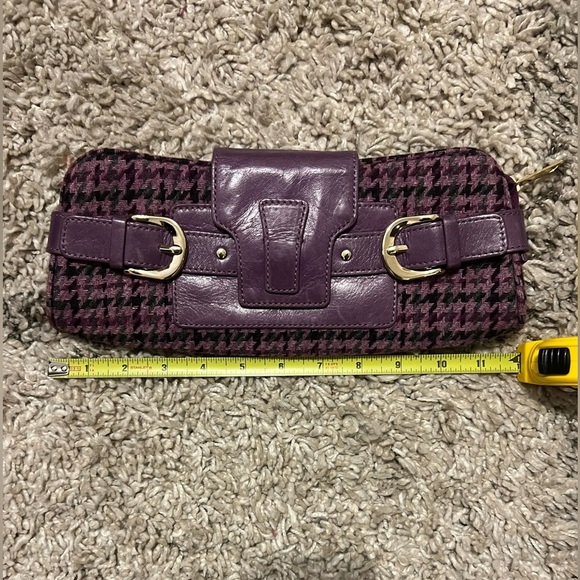 Vintage Banana Republic clutch with magnetic closure - Picture 6 of 8